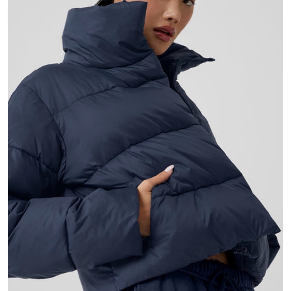 ALO Yoga Puffer Jacket Navy Sold Out Brand New!! sz M